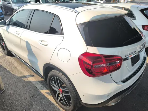 Mercedes-Benz Mercedes-Benz GLA