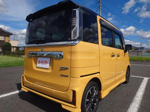 Suzuki Spacia Custom