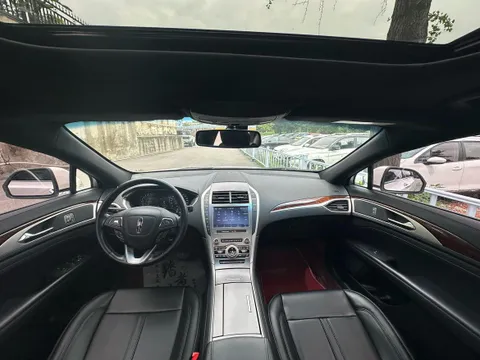 Lincoln MKZ