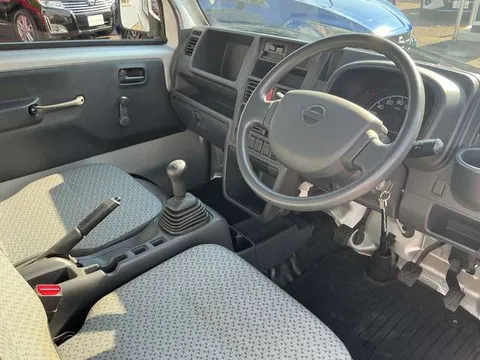 Nissan Clipper Truck