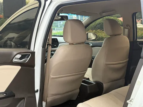 Baojun 310W