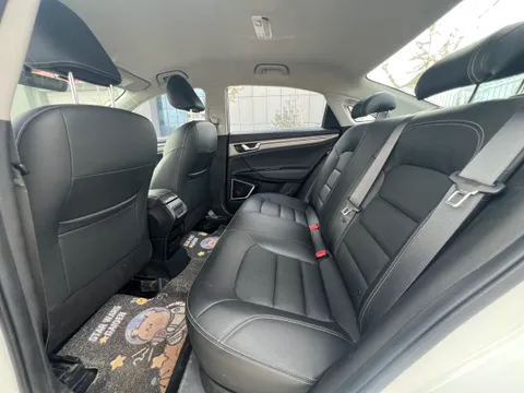 Geely Emgrand GL