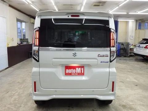 Suzuki Spacia Custom
