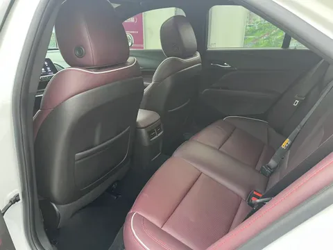 Cadillac CT4