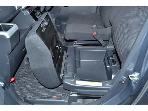 Toyota Pixis Mega