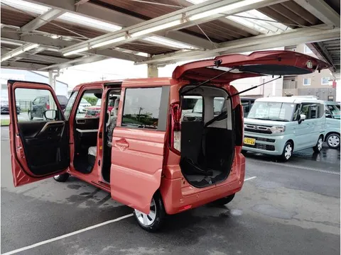 Suzuki Spacia