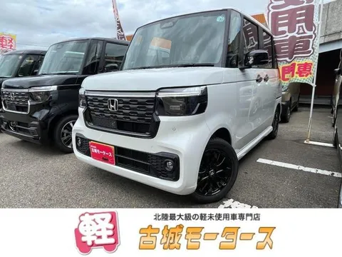 Honda N-BOX Custom