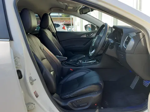 Mazda Axela Sport