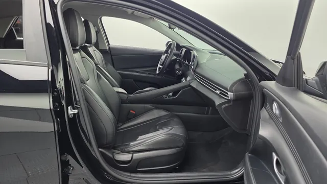 Hyundai Elantra (Avante)