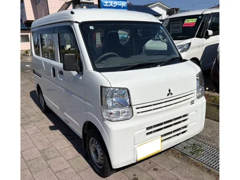 Mitsubishi Minicab Van