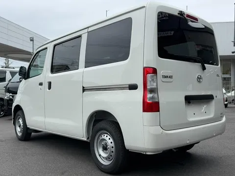 Toyota TownAce Van