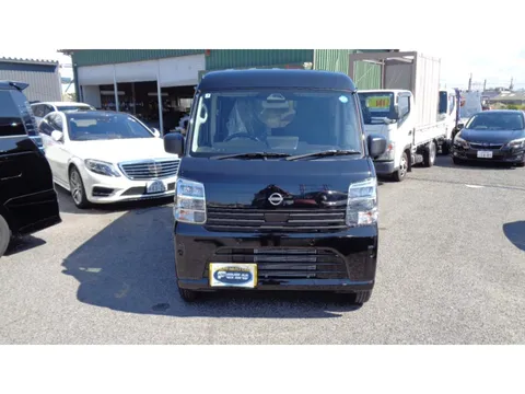 Nissan Clipper Van