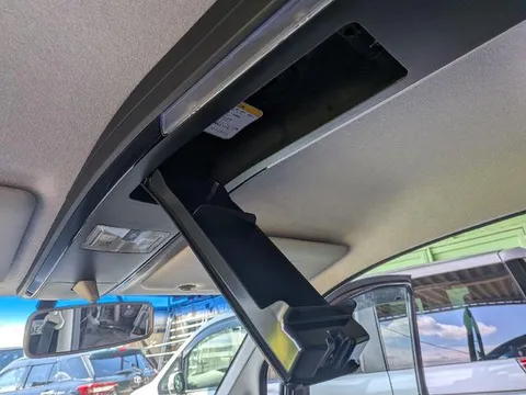 Subaru Lucra