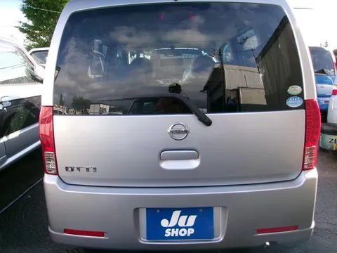 Nissan Otti