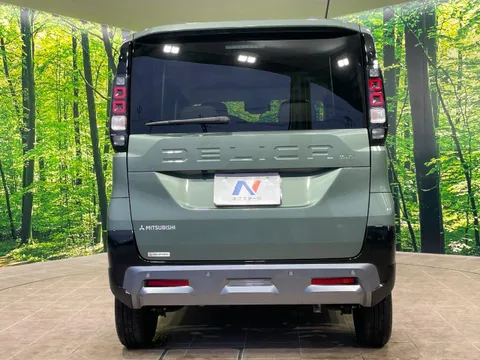Mitsubishi Delica Mini