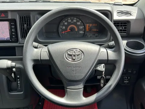 Toyota Pixis Van