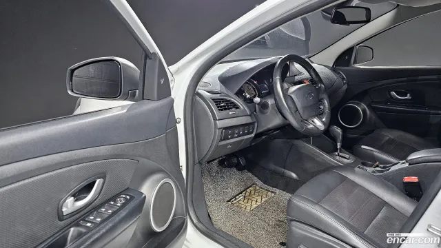 Renault SM3