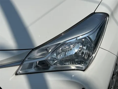 Toyota Yaris (Vitz)