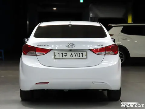 Hyundai Elantra (Avante)