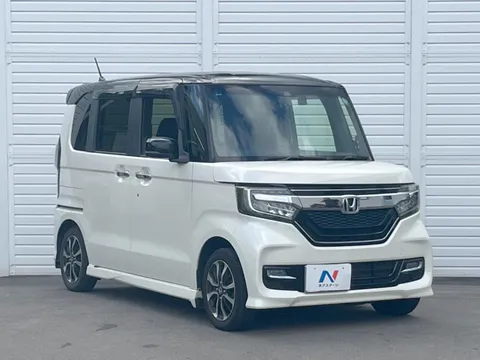 Honda N-BOX Custom