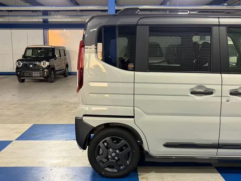 Suzuki Spacia Gear