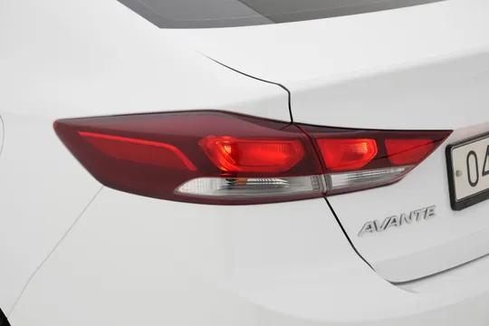 Hyundai Elantra (Avante)