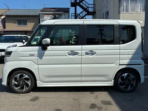 Suzuki Spacia Custom