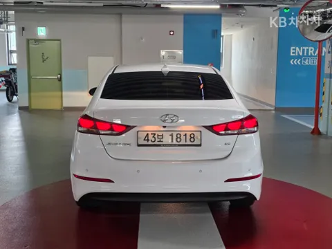 Hyundai Elantra (Avante)