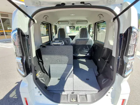 Suzuki Spacia Custom
