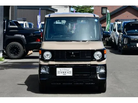Mitsubishi Delica Mini