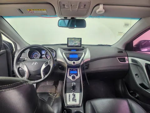Hyundai Elantra (Avante)