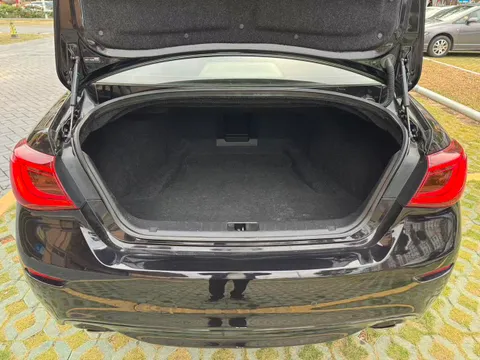 Infiniti Q70