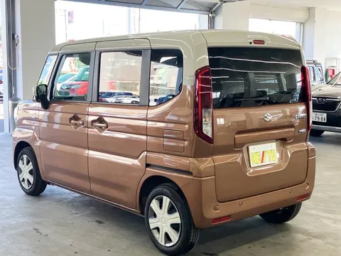 Suzuki Spacia
