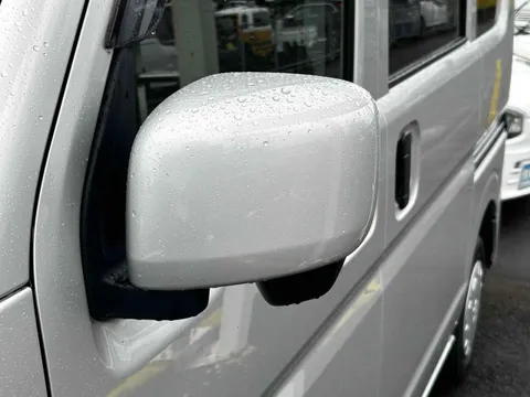 Mitsubishi Minicab Van
