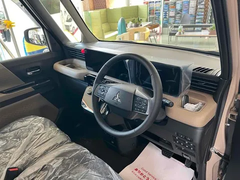 Mitsubishi Delica Mini
