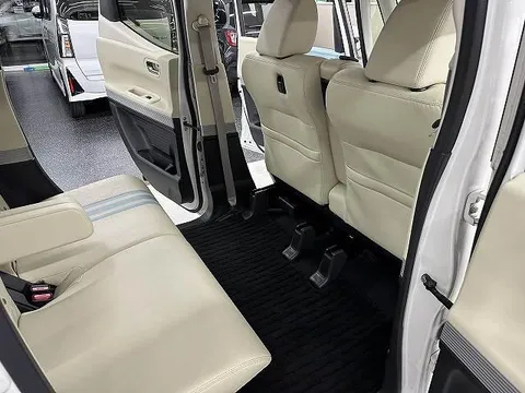 Honda N-BOX Slash