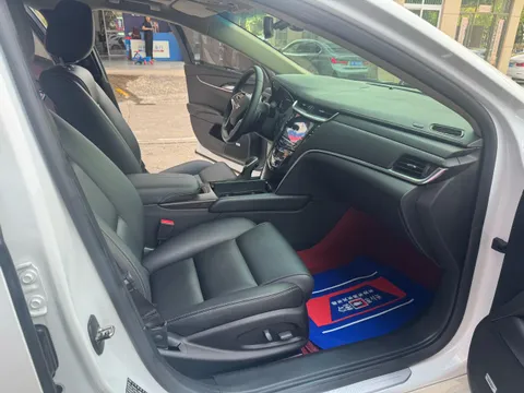 Cadillac XTS