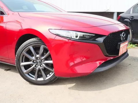 Mazda MAZDA3 Fastback