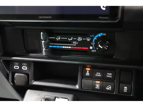 Toyota Land Cruiser 70