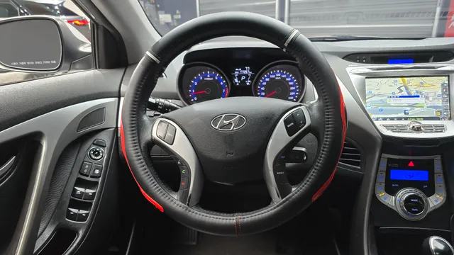 Hyundai Elantra (Avante)