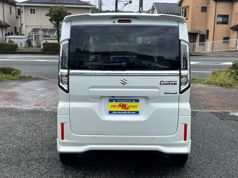 Suzuki Spacia Custom