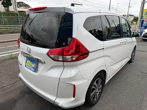 Honda Freed Plus