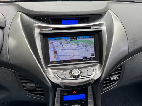 Hyundai Elantra (Avante)