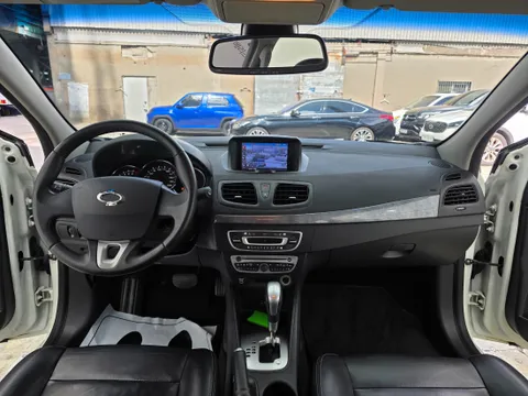Renault SM3