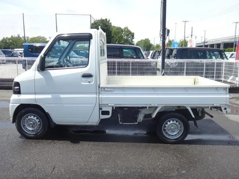 Nissan Clipper Truck