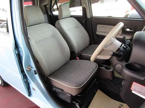 Daihatsu Mira Tocot
