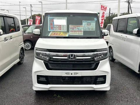 Honda N-BOX Custom