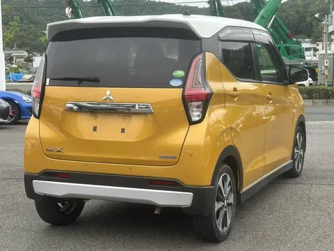 Mitsubishi eK X