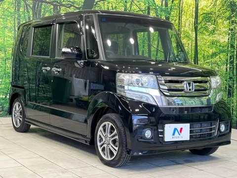 Honda N-BOX Custom