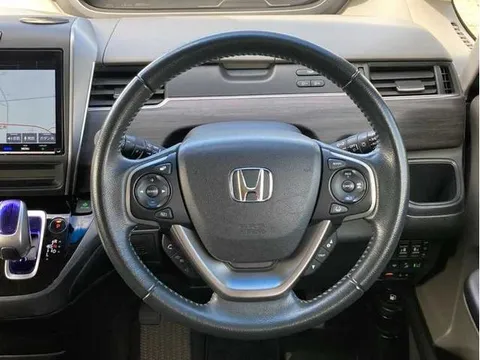 Honda Freed Plus